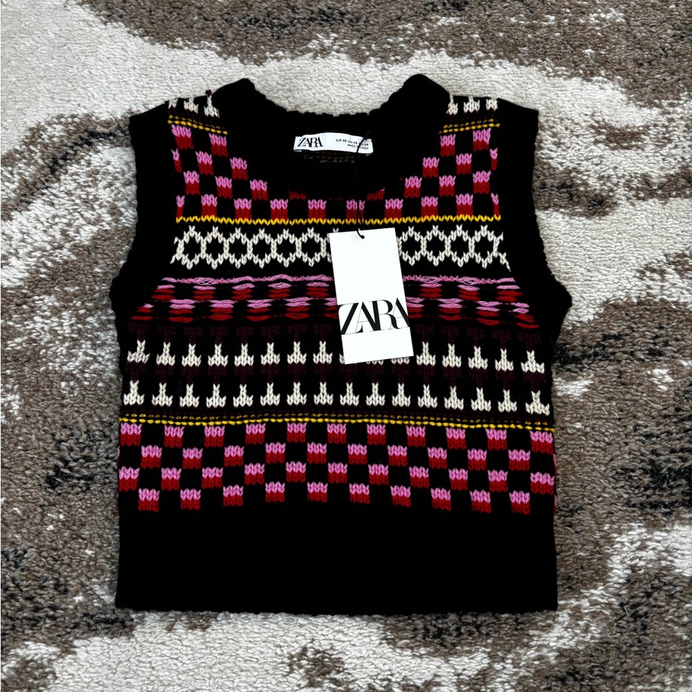 Zara Women's Black and Pink Geometric Tank Top